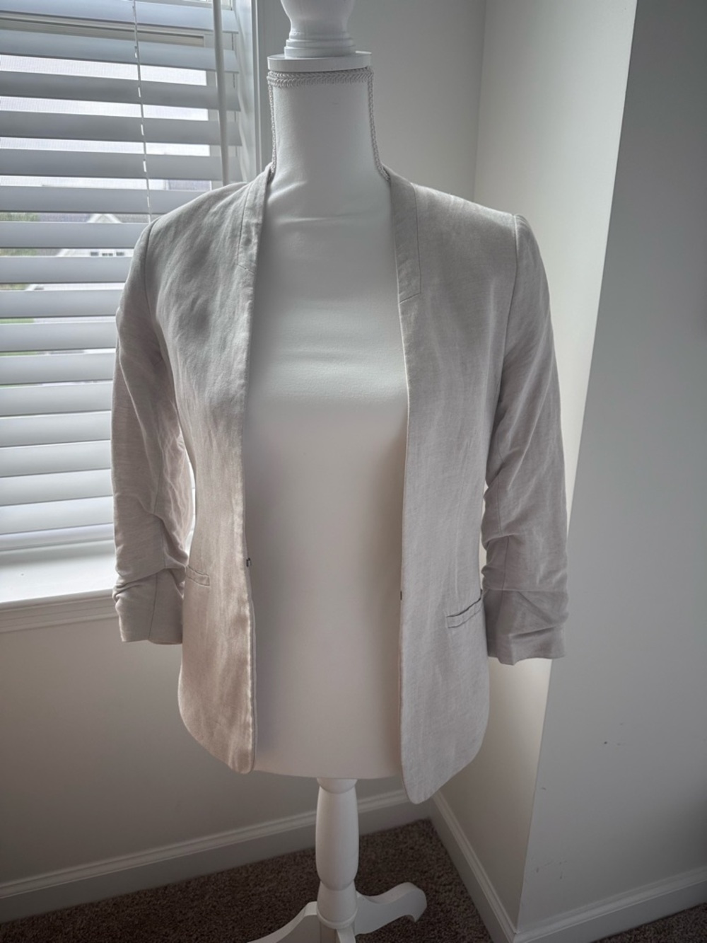 Tailored Cream Linen-Blend Women's Blazer